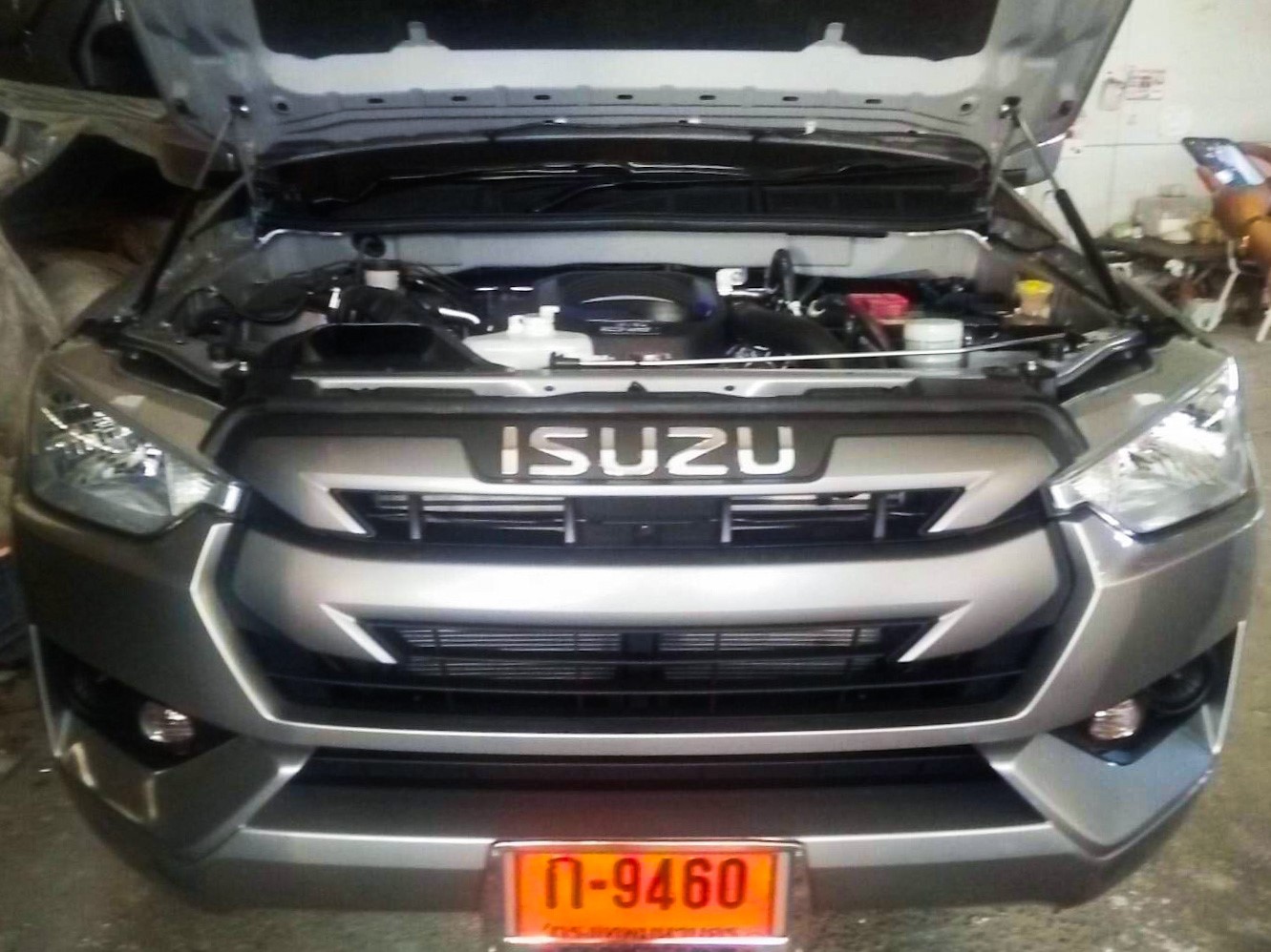 โช้คค้ำฝากระโปรง หน้า Isuzu All new D-max 2020-ปัจจุบัน 9 11c0302070a6d6cbd9bb888596d7b335