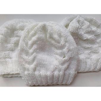 Handmade หมวกถักไหมพรมสีขาว 3 ใบ 3 ลาย Handmade หมวกถักไหมพรมสีขาว 3 ใบ 3 ลาย