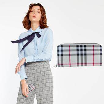 กระเป๋าสตางค์ใส่มือถือ Iphone6Plus สีครีม Nuchon Women Wallet Size L รุ่น Burberry กระเป๋าสตางค์ใส่มือถือ Iphone6Plus สีครีม Nuchon Women Wallet Size L รุ่น Burberry