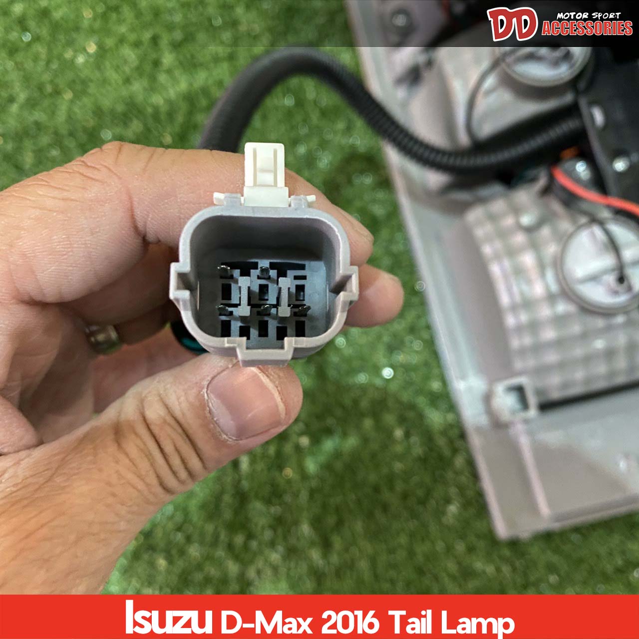 ไฟท้าย ISUZU D-MAX 2016 สี smoke เดิมๆ มาพร้อมขั้วและสายไฟครบชุด 5 e9771db31f7f84900be733d8f912dc84