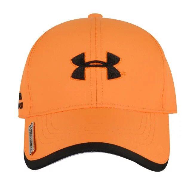 New Golf Cap Clip With Magnetic Ball Marker By ( Under Armour ) - Polka หมวกกอล์ฟรุ่นใหม่ พร้อมมาร์คเกอร์ในตัว Cb001 ปรับขนาดได้ By Exceed