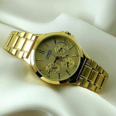 นาฬิกา Casio Standard รุ่น LTP-V300G-9A นาฬิกาสำหรับผู้หญิง สายแสตนเลสสีทอง หน้าปัดทอง - มั่นใจ ของแท้ 100% ประกันศูนย์ CMG 1 ปีเต็ม