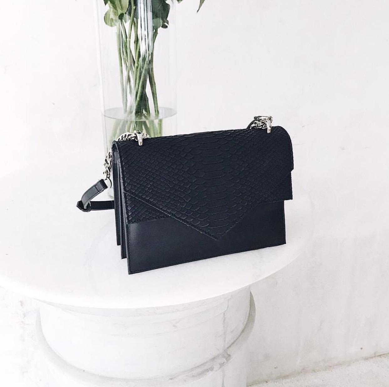 กระเป๋าเป้สะพายหลัง นักเรียน ผู้หญิง วัยรุ่น ลำพูน TALLULAH Freya handbag