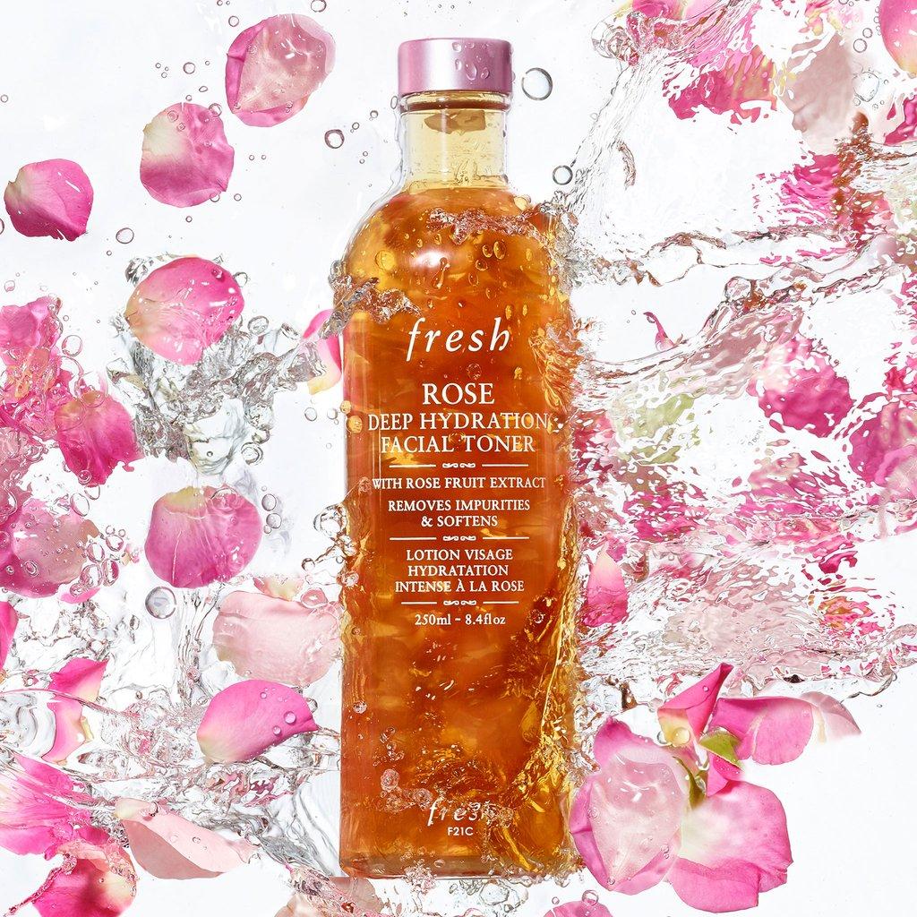 Fresh Rose Deep Hydration Facial Toner 250ml เผยผิวเนียนนุ่มชุ่มชื้นราวกลีบกุหลาบ กับโทนเนอร์สูตรอ่อนโยน ผสานคุณค่าจากกลีบกุหลาบแท้