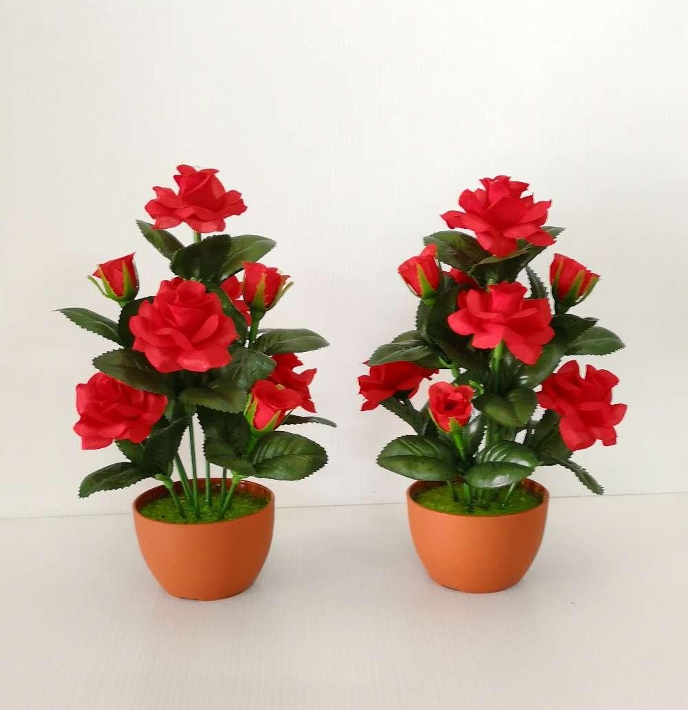 ดอกไม้ประดิษฐ์​ ดอกกุหลาบ​ สีแดง กระถางเล็ก​ ปากกระถางกว้าง​ 7 ซม.​ สูง​ 20​ ซม.​ สามารถ​ล้างทำความส