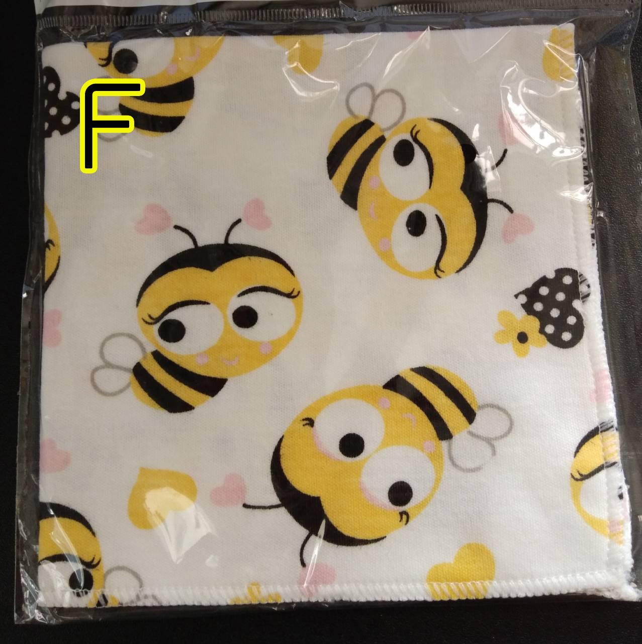 Cute Baby Triangle Napkin ผ้าเช็ดปาก ผ้ากันเปื้อน กันน้ำลาย เด็กแบบสามเหลี่ยม Sinthongshop