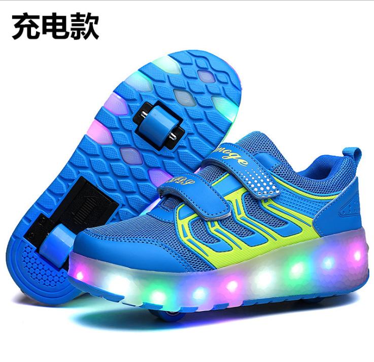รองเท้าสเก๊ตบอร์ต รองเท้ามีล้อ 1 ล้อ / 2 ล้อ มีไฟ LED เรืองแสง รุ่น 586