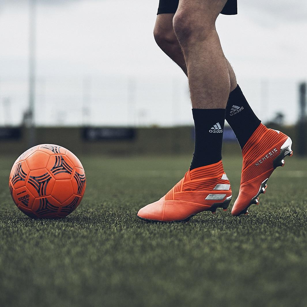 wan bissaka boots