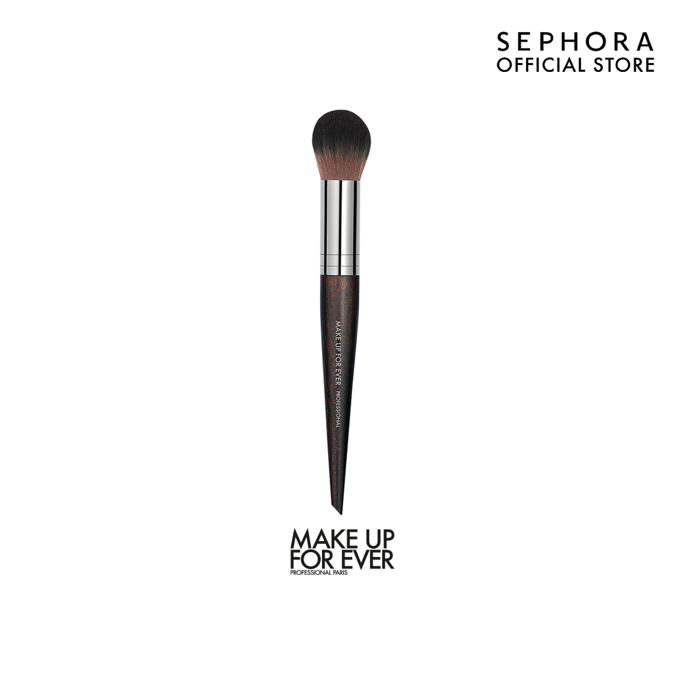MAKE UP FOR EVER 152 Medium Highlighter Brush ราคา 1,240 บาท*ส่งฟรี