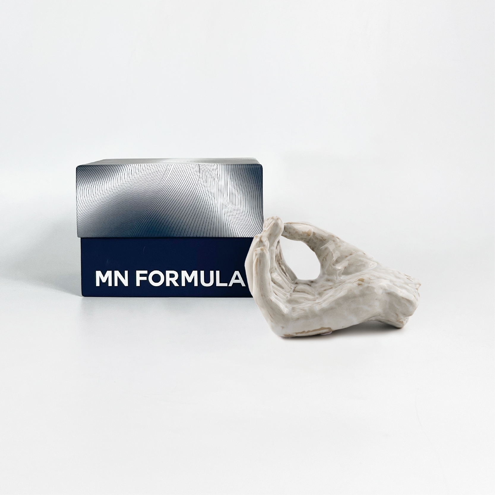 MN Formula ที่วางธูปกำยานเซรามิค สีขาว สไตล์โมเดิร์น ราคา 3,425 บาท*ส่งฟรี