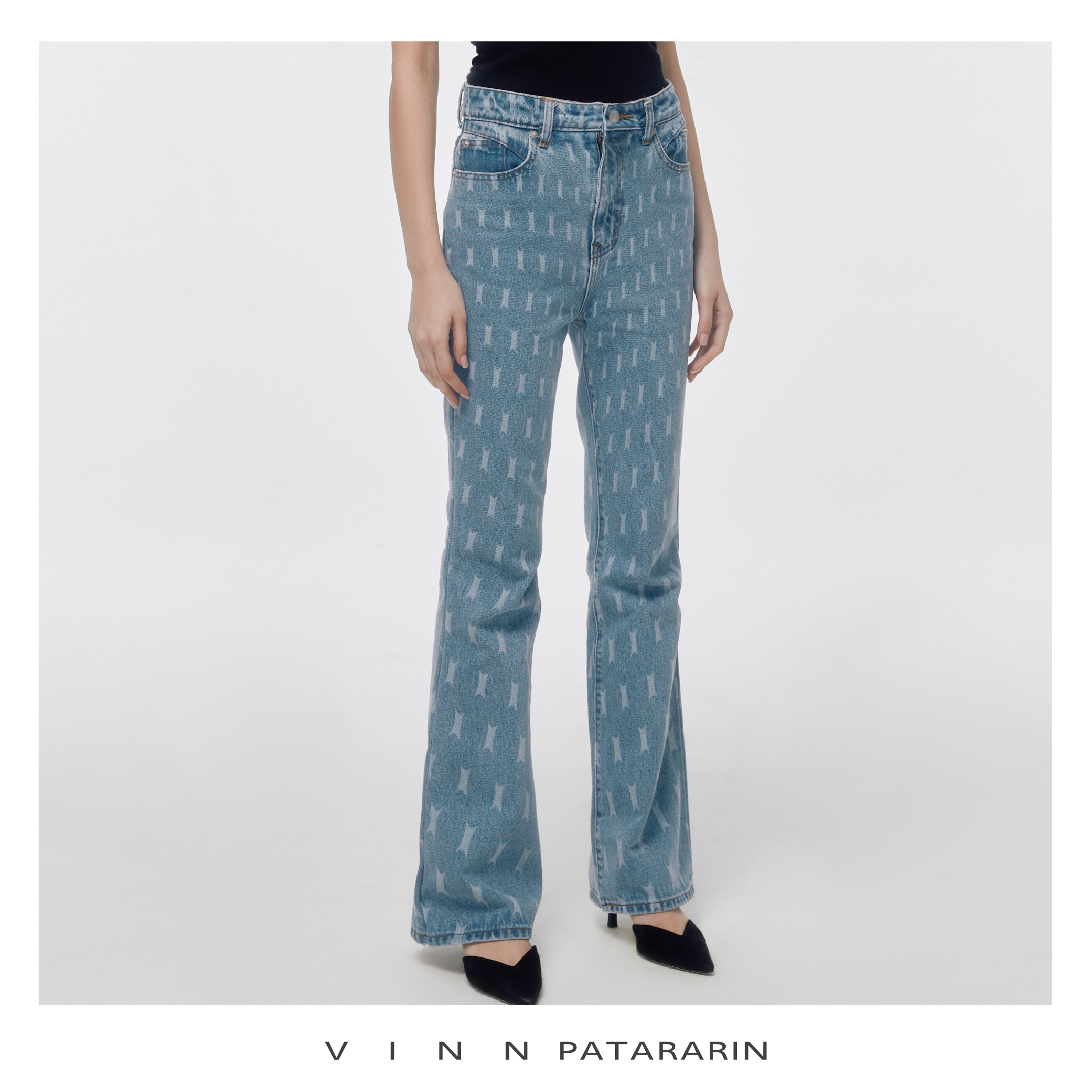 Vinn Patararin - Jeans straght leg ราคา 5,370 บาท*ส่งฟรี