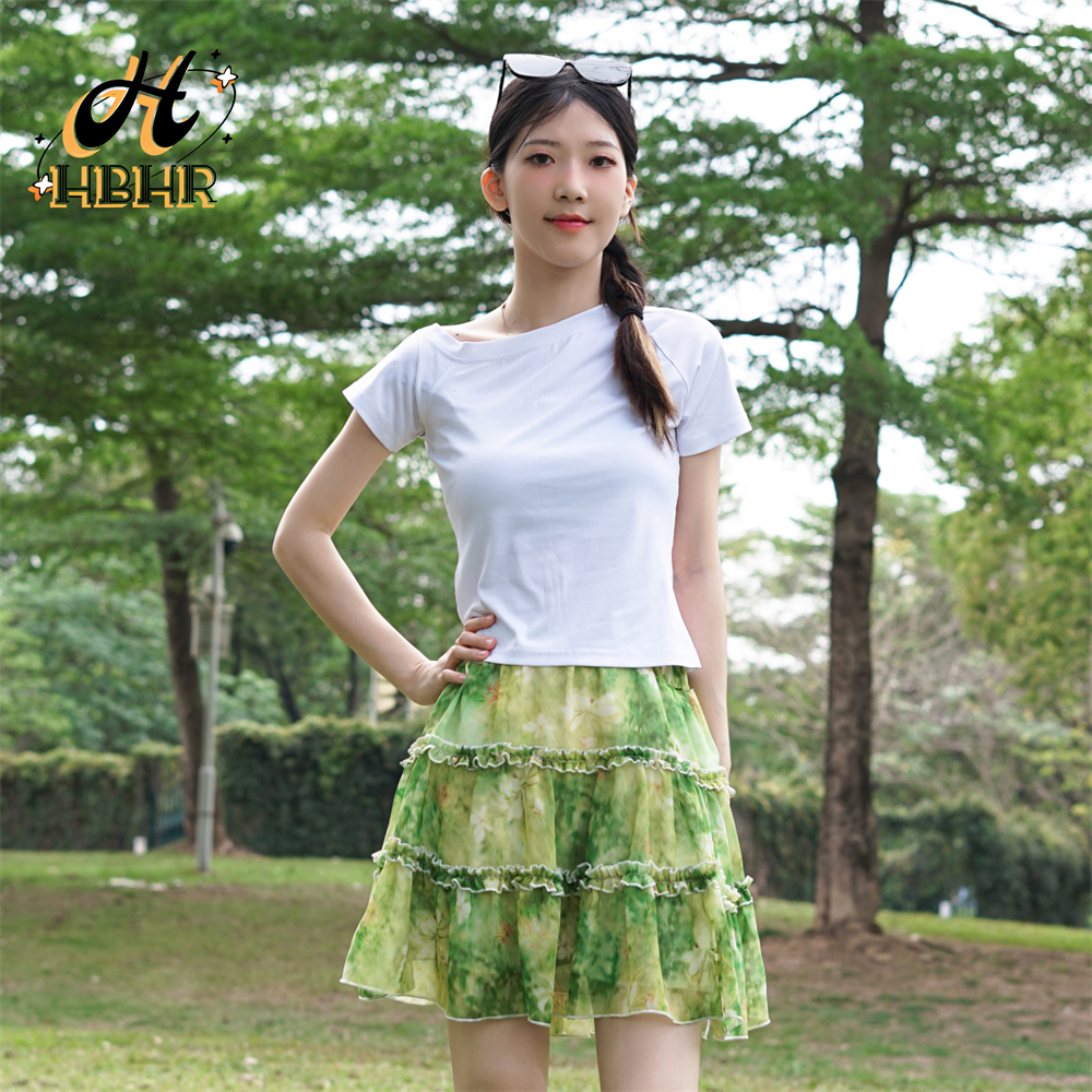 กระโปรงผ้าชีฟองผู้หญิง 2568 ลดราคาฤดูร้อนสไตล์เกาหลี กระโปรงเอวสูงลายดอกไม้สด ทรงหลวม เหมาะกับใส่ไปฮาวาย ราคา 379 บาท*ส่งฟรี