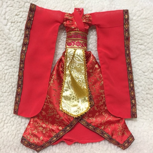 ชุดตุ๊กตาบาร์บี้ รุ่นชุดจีนในตำนาน 4 สี ให้เลือก