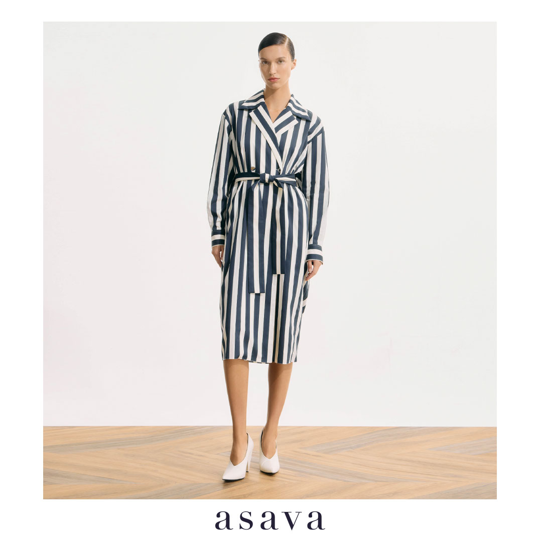 [asava ss25] Vesper Striped Wrap Dress เดรสผู้หญิง ผูกเอว แขนยาว แต่งกระดุมสองแถว กระเป๋าข้าง แต่งคาดเข็มขัด ผ้าลายทาง ราคา 24,000 บาท*ส่งฟรี