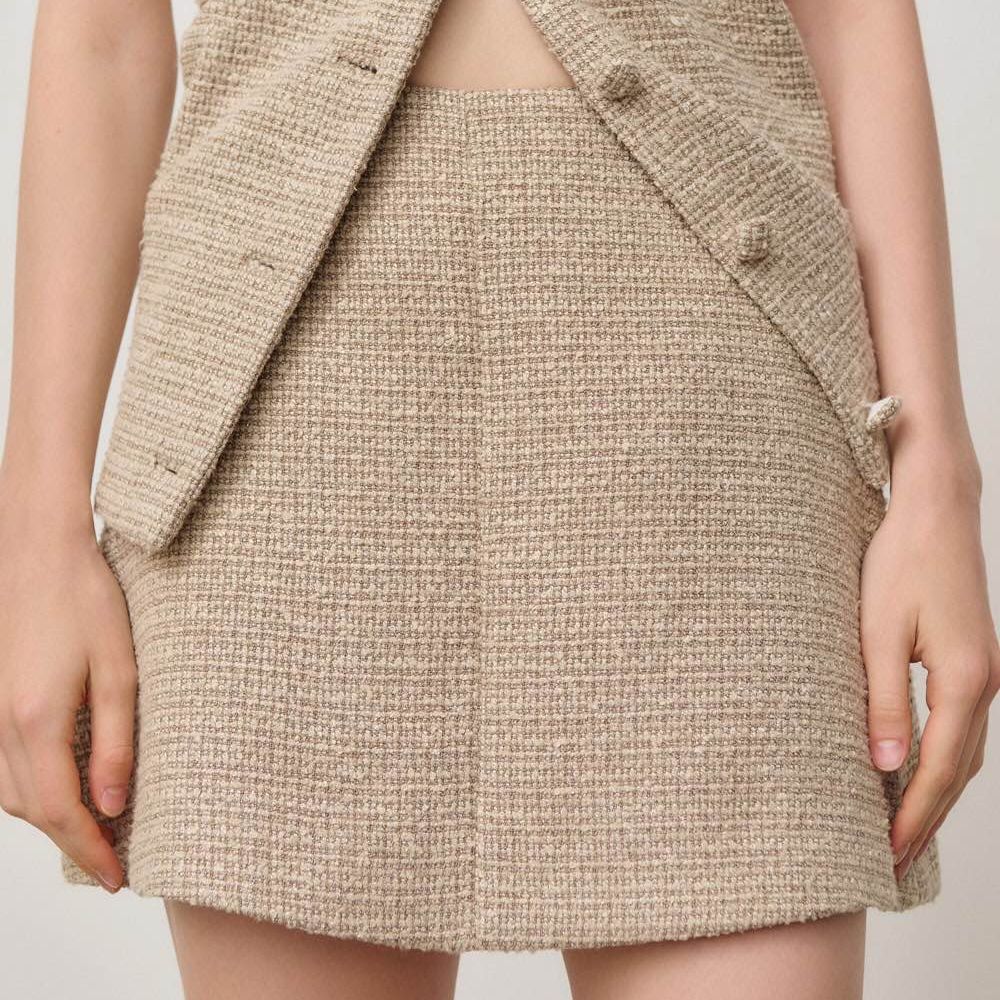 HOWDYCLOUDS - RITA SKIRT ราคา 2,490 บาท*ส่งฟรี