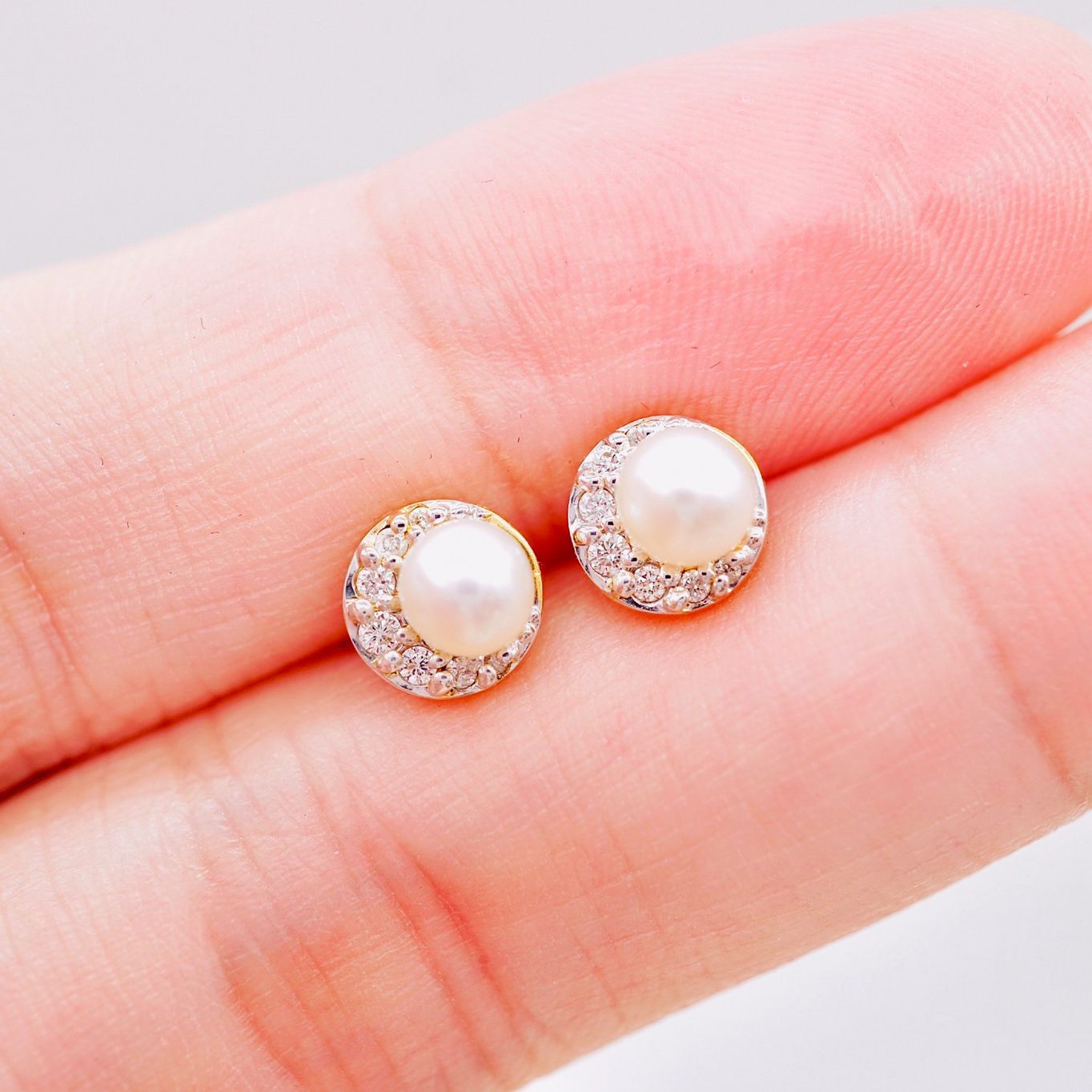 [Pcpy Jewelry] Genuine Diamond Pearl Earrings 💎 9K Genuine Gold (37.5% Gold) 100% Genuine Diamonds, Belgian Cut [9Kpe1206] ราคา 17,990 บาท*ส่งฟรี