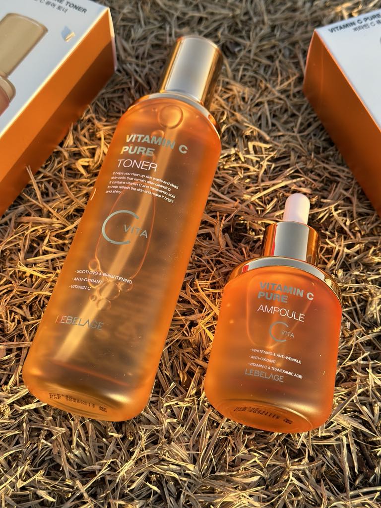 LEBELAGE VITAMIN C PURE TONER (โทนเนอร์ วิตามินซี) 120ml. + LEBELAGE VITAMIN C PURE AMPOULE (แอมพลู วิตามินซี) 35ml. ราคา 839 บาท*ส่งฟรี