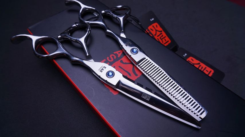 5.5/6.0kasho scissors กรรไกรตัดผมคาสโซ่ขนาด5.5/6.0 ราคา 1 คู่