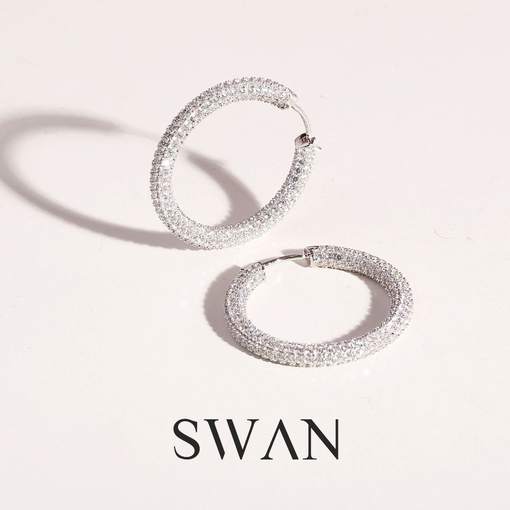 SWAN - Pave Hoop Earring Medium ต่างหูเงินแท้ ฝังเพชรคิวบิกเซอร์โคเนีย cubic zirconia ราคา 3,150 บาท*ส่งฟรี