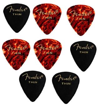 Fender ปิ๊กกีตาร์ รุ่น Medium (8ชิ้น) Fender ปิ๊กกีตาร์ รุ่น Medium (8ชิ้น)