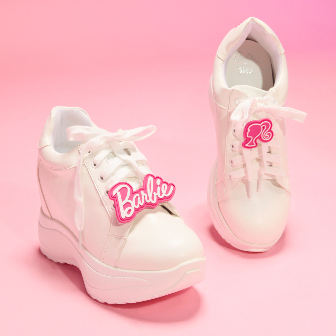 รองเท้าผ้าใบผู้หญิง รองเท้าสนีกเกอร์เสริมส้นน้ำหนักเบา SHU X BARBIE SNEAKERS PLATFORM 4" - WHITE รองเท้าผ้าใบ