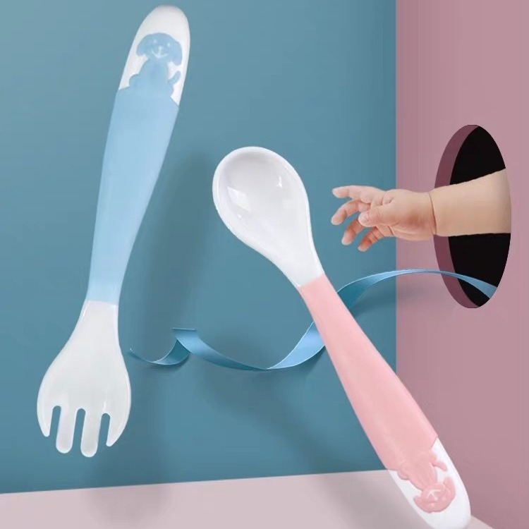 ช้อนทารก New Safety Temperature Sensing Spoon Baby Flatware Feeding Spoon Baby Kids Weaning Silicone Head Tableware