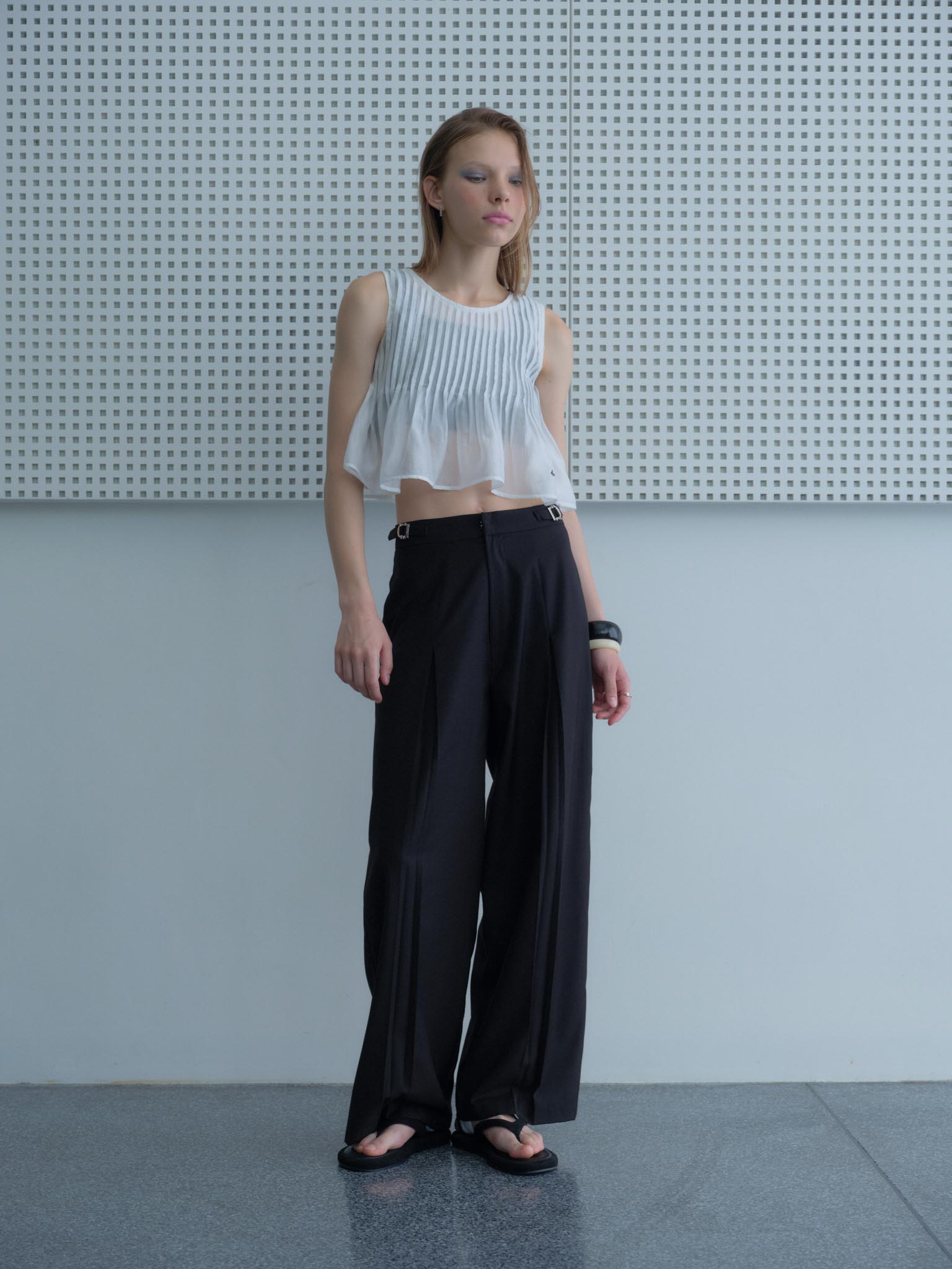 Lune Transparent Top, Translucent Sleeveless Fabric. ราคา 1,412 บาท*ส่งฟรี