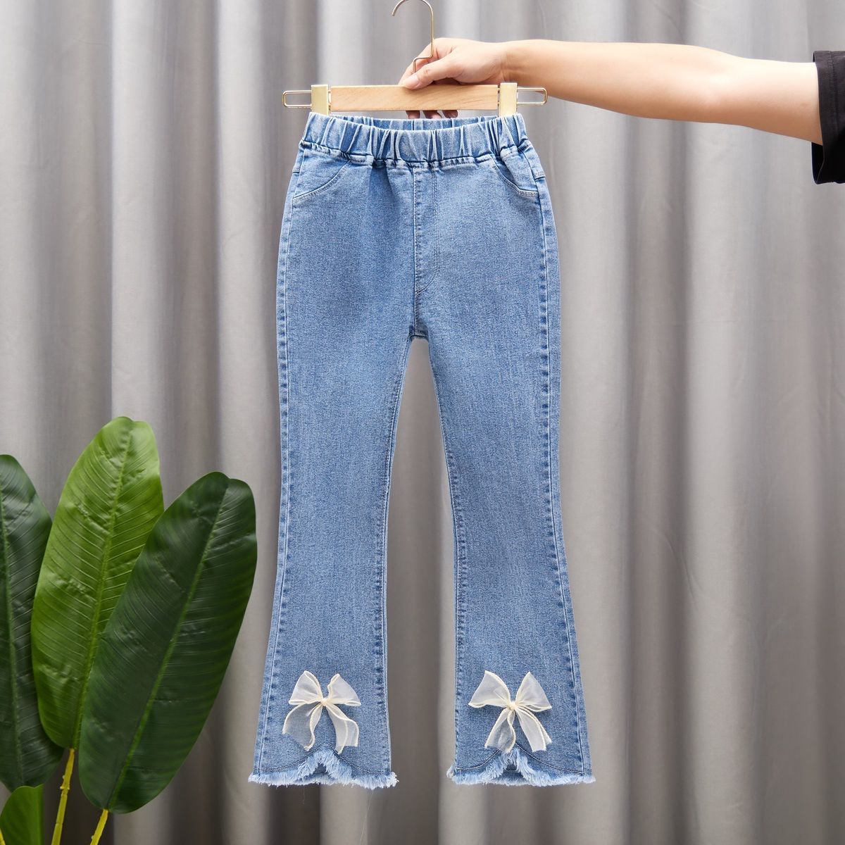 Girl Flared Jeans Foreign Style Boot Cut Baby Pants Blue Wide Leg Jeans  Girls Bell Bottoms Bow Beading Burrs Denim Pants