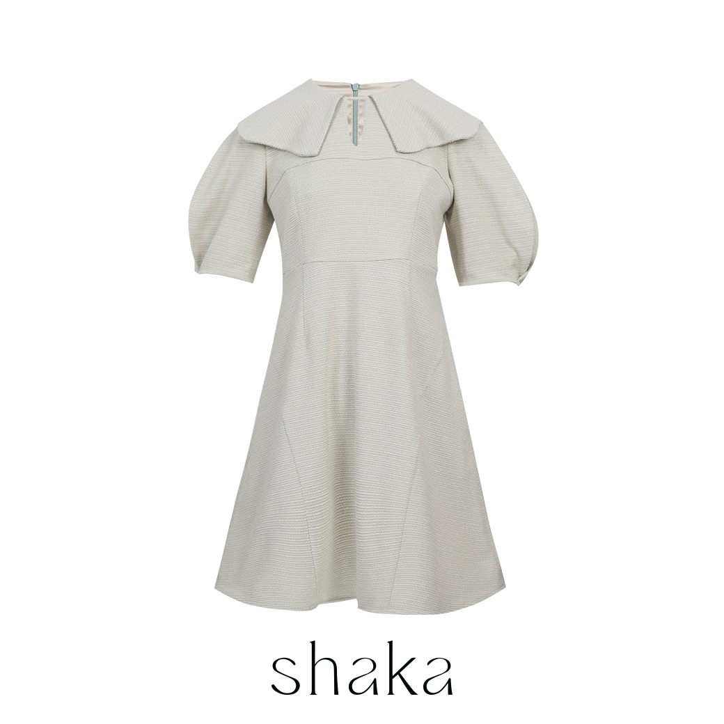 Shaka Aw25 Japanese Tweed Petal Volume Dress, Dress with Puff Sleeves and Stacked Petals Ds-8260205 ราคา 4,375 บาท*ส่งฟรี