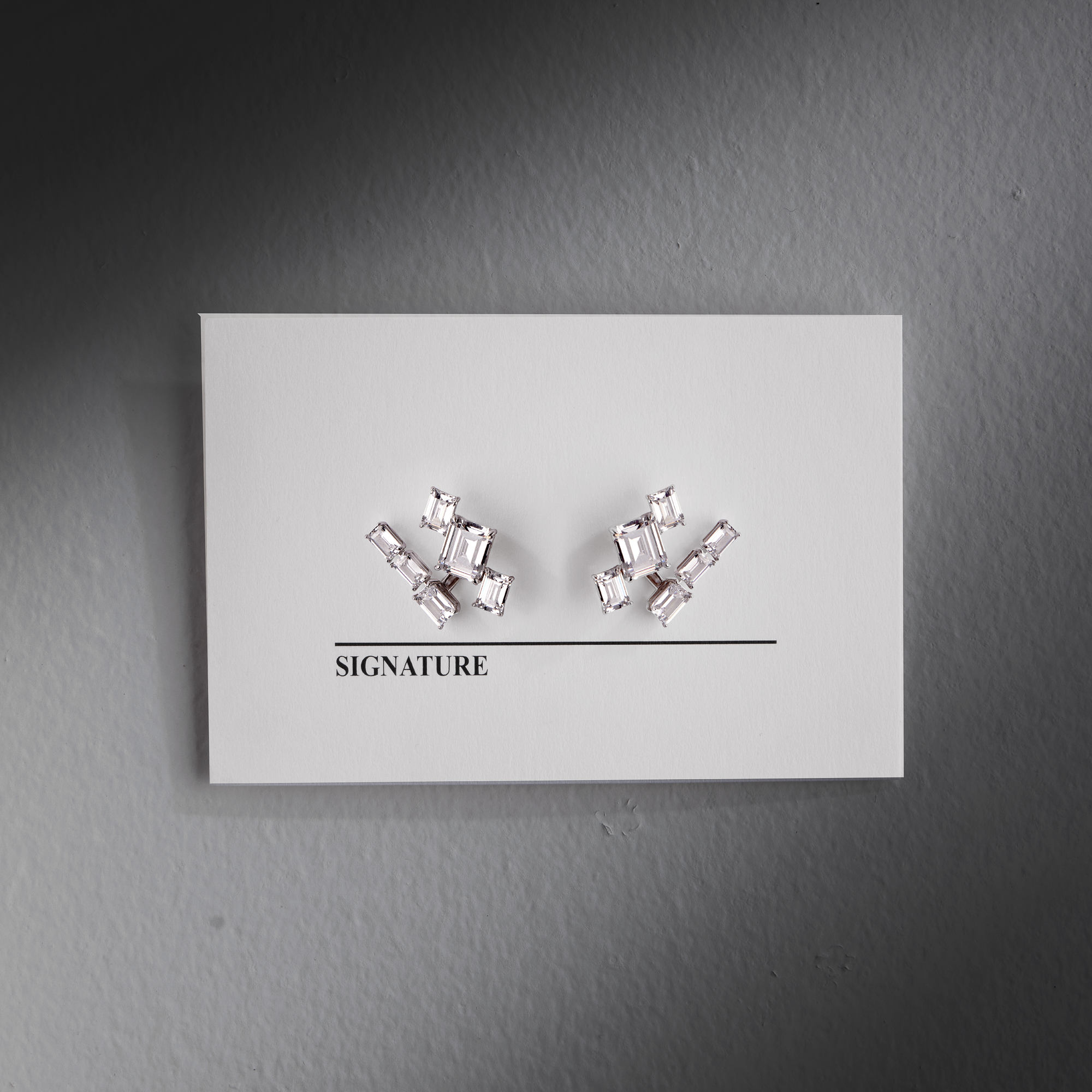 SWAN - PPW Emerald Glam Art Jacket Earring ต่างหูเงินแท้ ดีไซน์หรูหรา ฝังเพชรคิวบิกเซอร์โคเนีย ราคา 3,150 บาท*ส่งฟรี