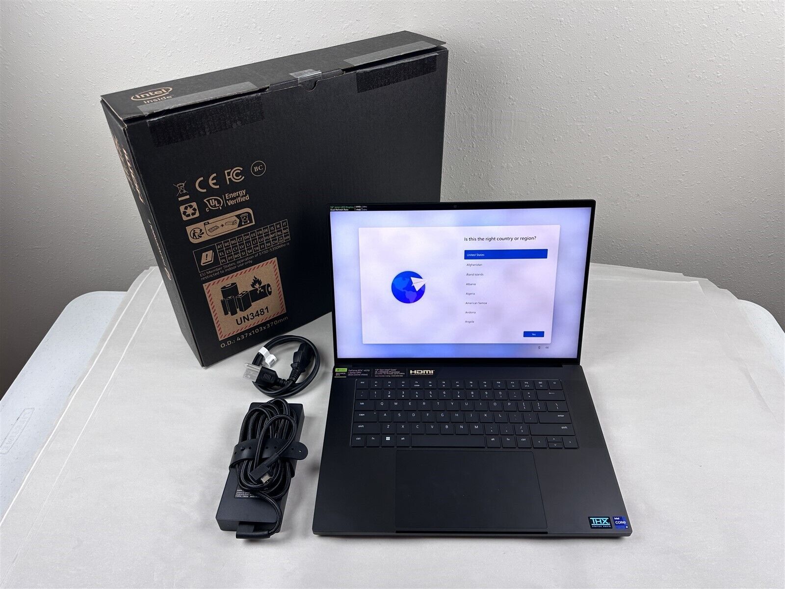 BRAND NEW: Razer Blade 16 RZ09-0483 i9-13950HX 32GB RAM 1TB SSD 16" UHD+ 120Hz RTX 4070 ราคา 23,077 บาท*ส่งฟรี