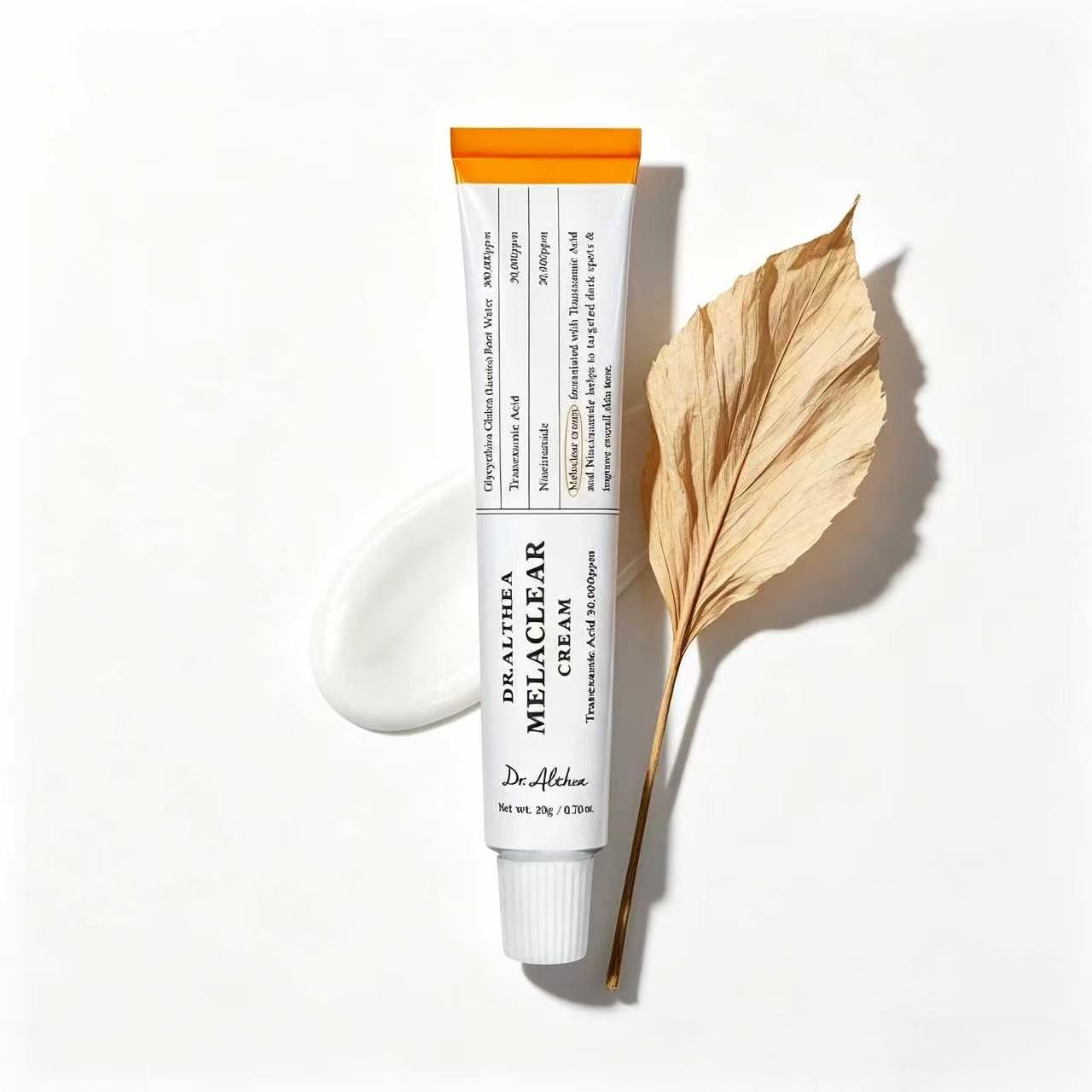 Dr.Althea Melaclear Cream 20g, a Cream That Reduces Dark Spots and Acne Scars, Contains Txa, Niacinamide, and Arbutin, Which Helps Reduce the Production of Excess Pigmentation. Makes Skin Tone Even and Bright. Makes Skin Smooth. Light Cream Texture, Absor ราคา 488 บาท*ส่งฟรี