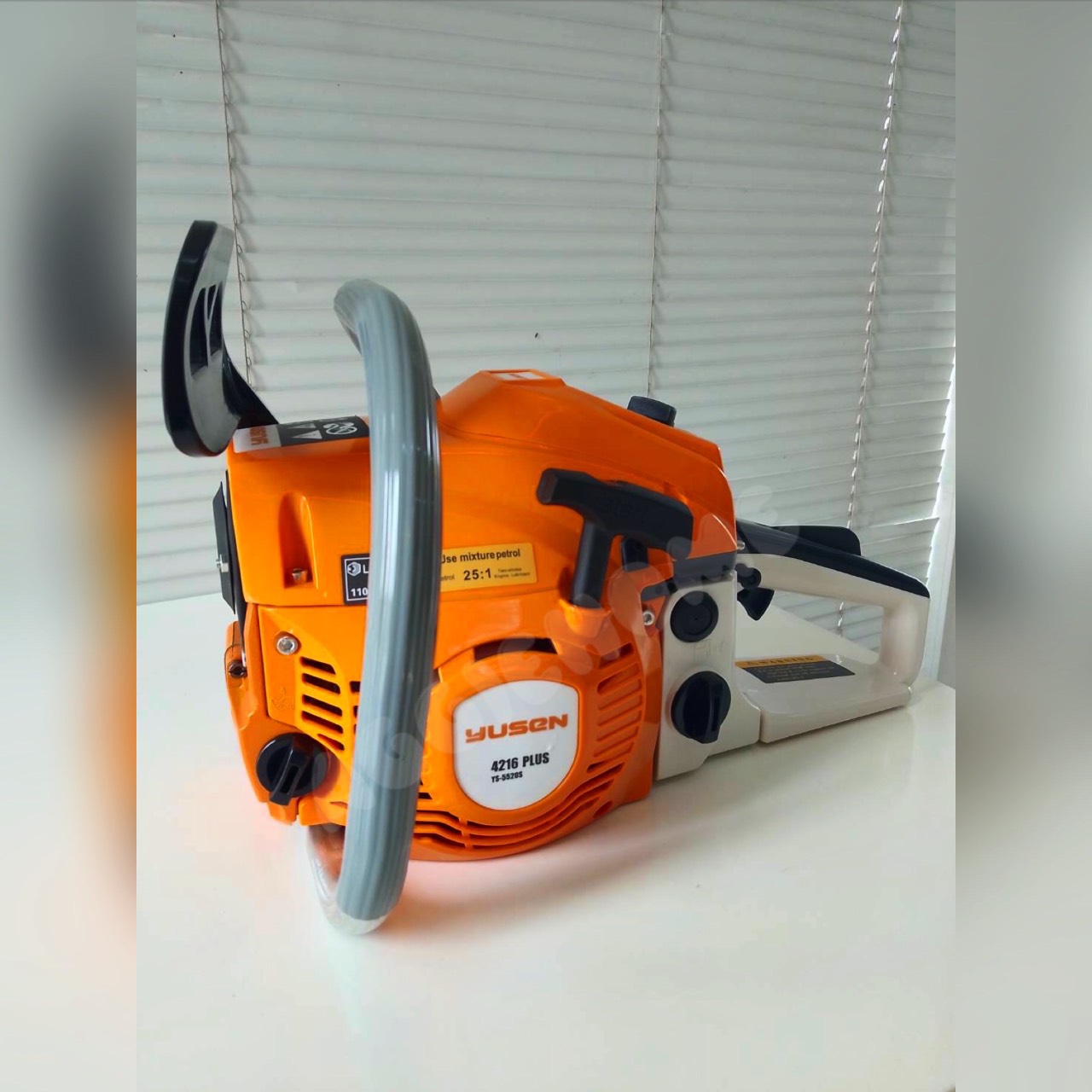 Yusen Chainsaw Model 4216 Plus (Ys-5502S) 54Cc Size 11.5 Inches, 2-Stroke Engine, 2 Rings, Cutting Saw, Saw, Wood Cutting Saw, Wood Saw, Wood Cutting Saw, Wood Cutting Machine, Chain Saw, Agricultural Tools, Garden, Farming, Flash Delivery ราคา 4,290 บาท*ส่งฟรี