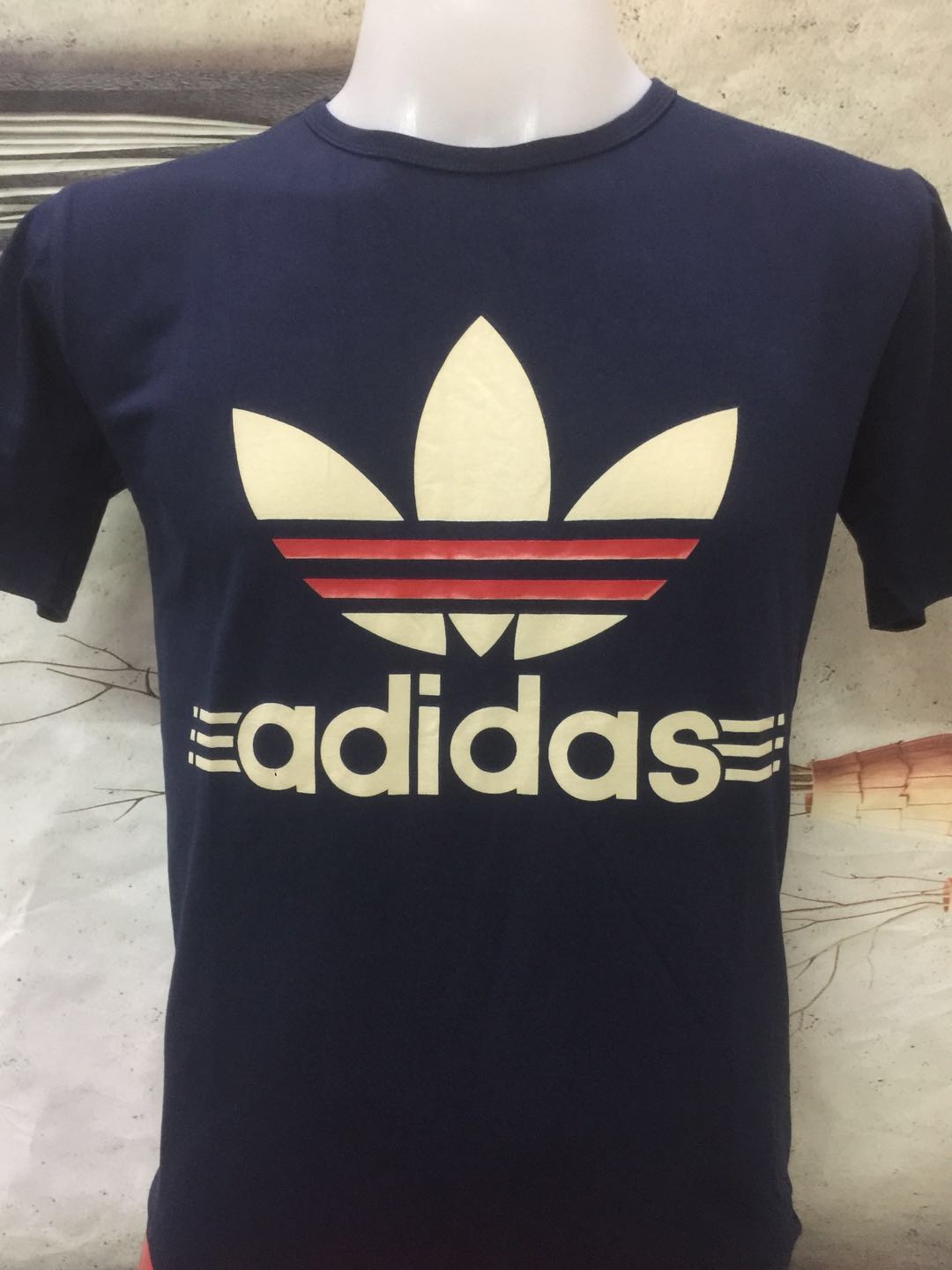 Adidas เสื้อแขนสั้น Fashion Men Casual T-shirt เนื้อผ้าดีมาก ส่งเร็ว ถูกใจมากค่ะ