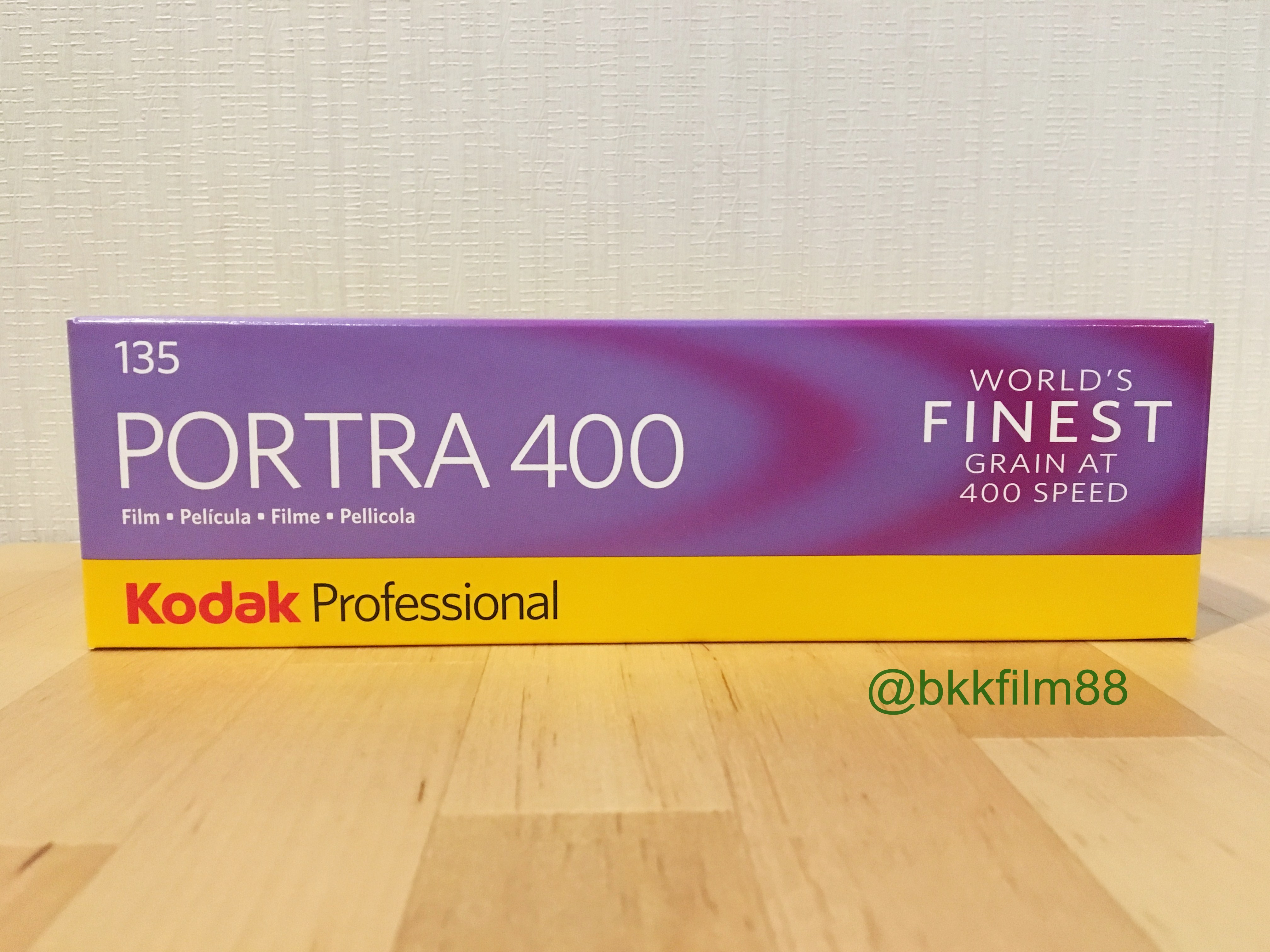 5 rolls Kodak Portra 400 Professional 35mm 135-36 Color Negative Film ราคา 3,930 บาท*ส่งฟรี