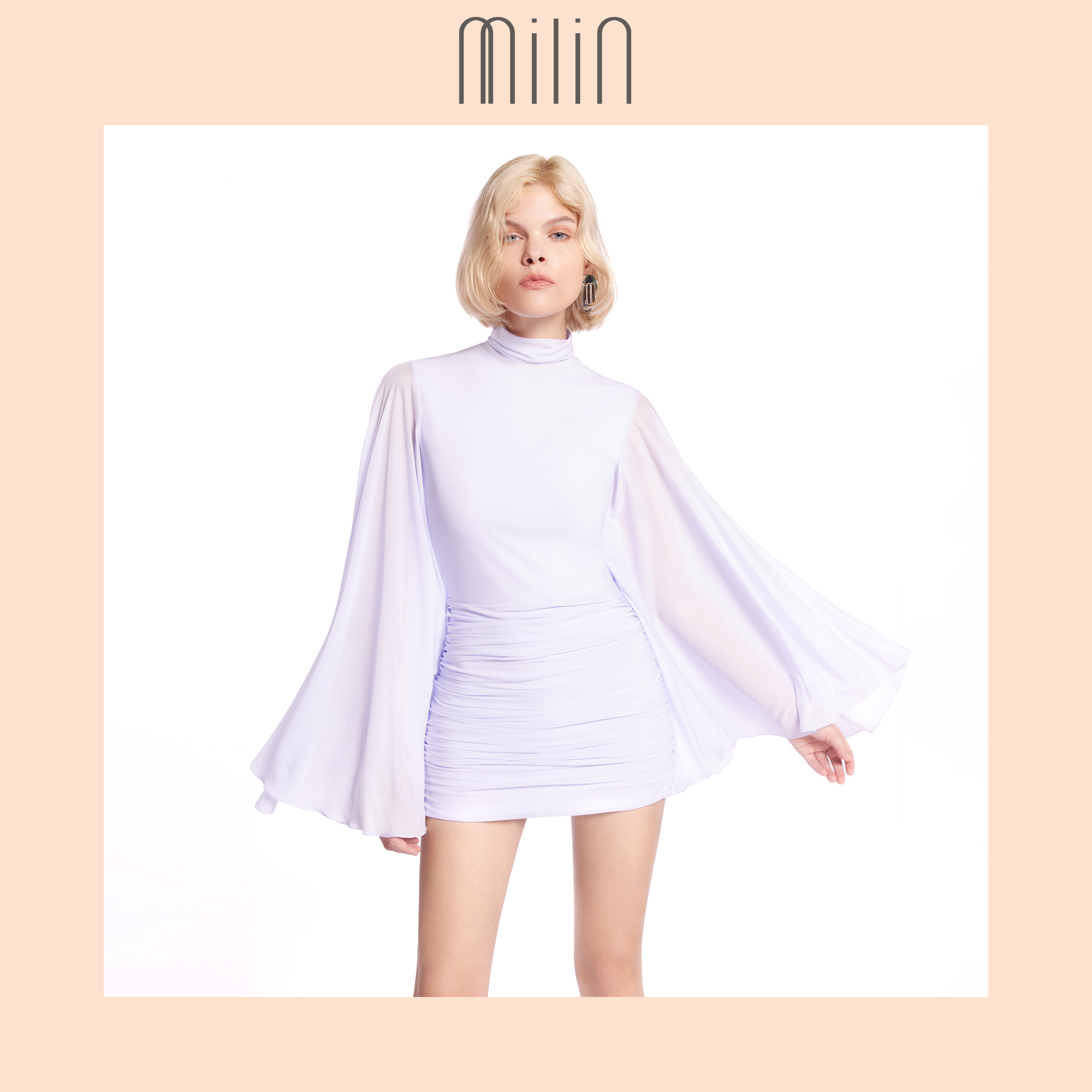 [MILIN] Turtle neckline Wide sleeve ruched open back dress เดรสแขนกว้างแต่งรูดเปิดหลังทรงคอเต่า / Rhythm Dress 45 ราคา 4,891 บาท*ส่งฟรี