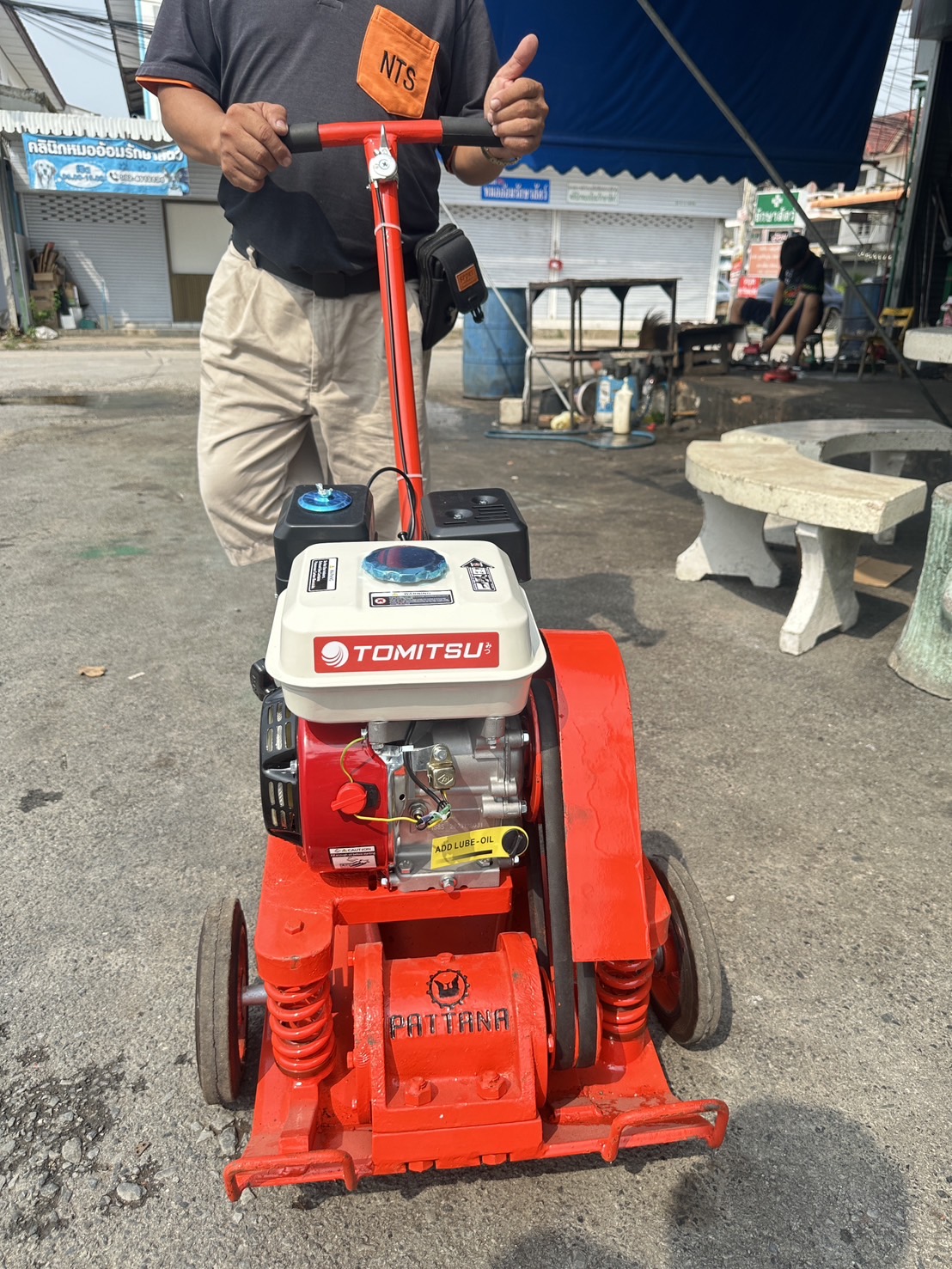 Pattana Soil Compactor, 5-Ton Soil Compactor, Equipped with a 6.5-8.5 Horsepower Engine, 1 Year Warranty, Can Collect at the Destination. Tested the Engine before Delivery, Compression Force 5-7, Shaft Compression 19 Mm, Soil Compactor 3-5 Tons, Spring So ราคา 9,590 บาท*ส่งฟรี