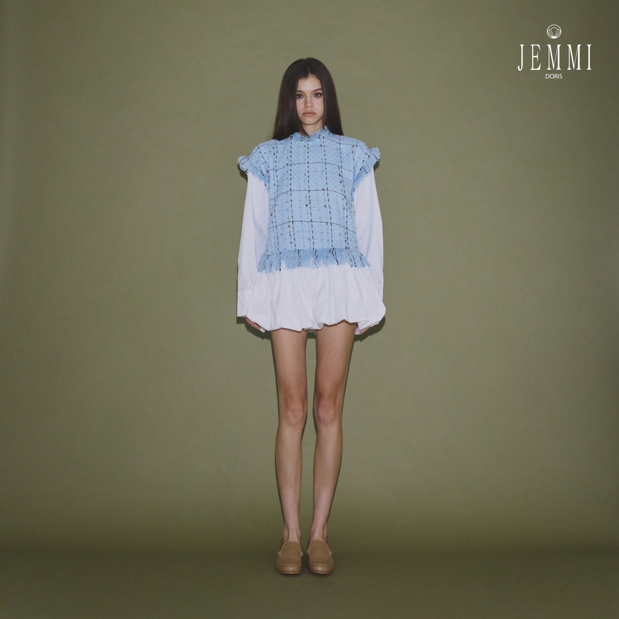 Jemmidoris Balloon Dress, Long Sleeve, Tweed, Cotton Body - Model Chuox Balloon Dress White/Blue ราคา 5,595 บาท*ส่งฟรี