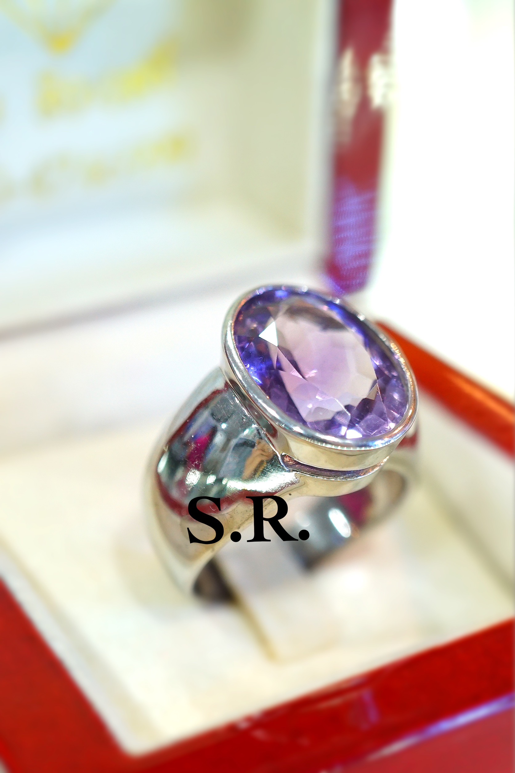 0%5 S.R. แหวนทองคำขาวอเมทีสต์ เม็ดละ 12 กะรัต น้ำ100 ขาวสวยไฟดี พร้อมใบรับรองสินค้า เคลือบทองคำแท้100% ราคา 8,990 บาท*ส่งฟรี