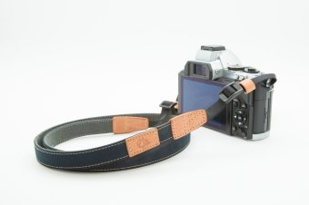 Aeskimo สายคล้องกล้อง Mirrorless รุ่น Aive Skinny Strap (Cotton) - สีน้ำเงิน Dark Navy Blue Aeskimo สายคล้องกล้อง Mirrorless รุ่น Aive Skinny Strap (Cotton) - สีน้ำเงิน Dark Navy Blue