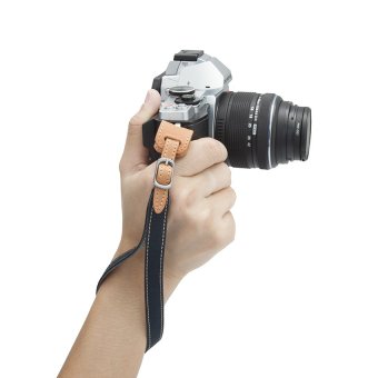 Aeskimo สายคล้องกล้อง Mirrorless รุ่น Aive Wrist Strap (Cotton) - สีน้ำเงิน Dark Navy Blue Aeskimo สายคล้องกล้อง Mirrorless รุ่น Aive Wrist Strap (Cotton) - สีน้ำเงิน Dark Navy Blue