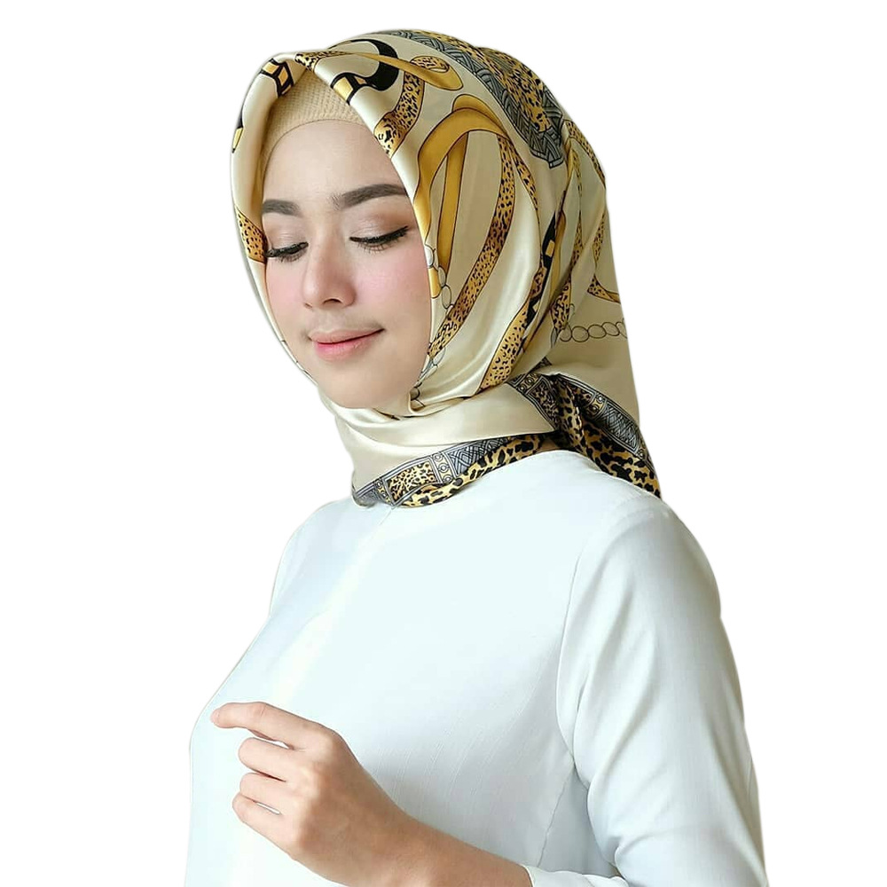 【จุด】40 สีแฟชั่นหลายสีการพิมพ์ผ้าซาตินผ้าคลุมไหล่มุสลิมผ้าพันคอสี่เหลี่ยมลายดอกไม้ WJ1002