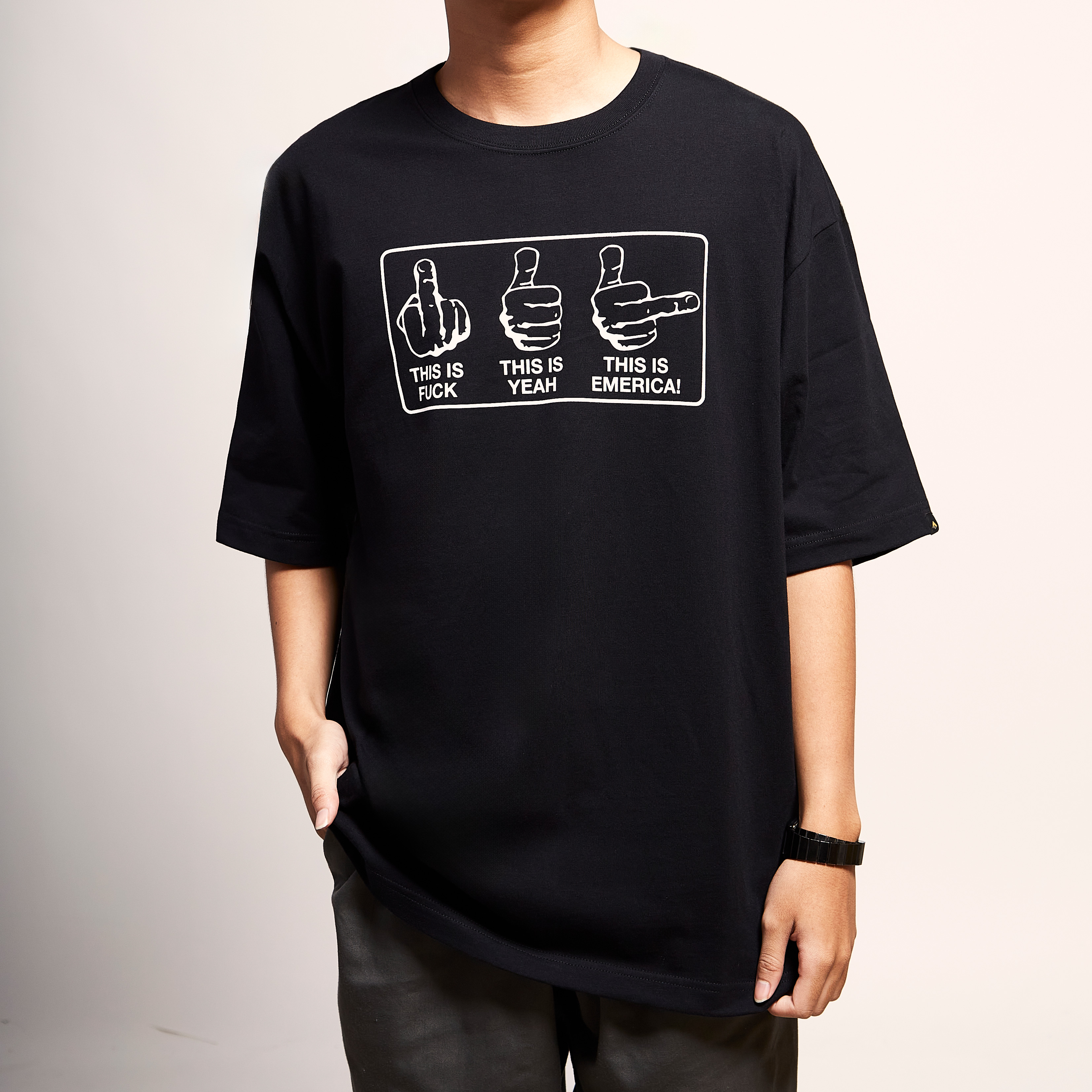 EMERICA THIS IS EMERICA TEE ราคา 647 บาท*ส่งฟรี
