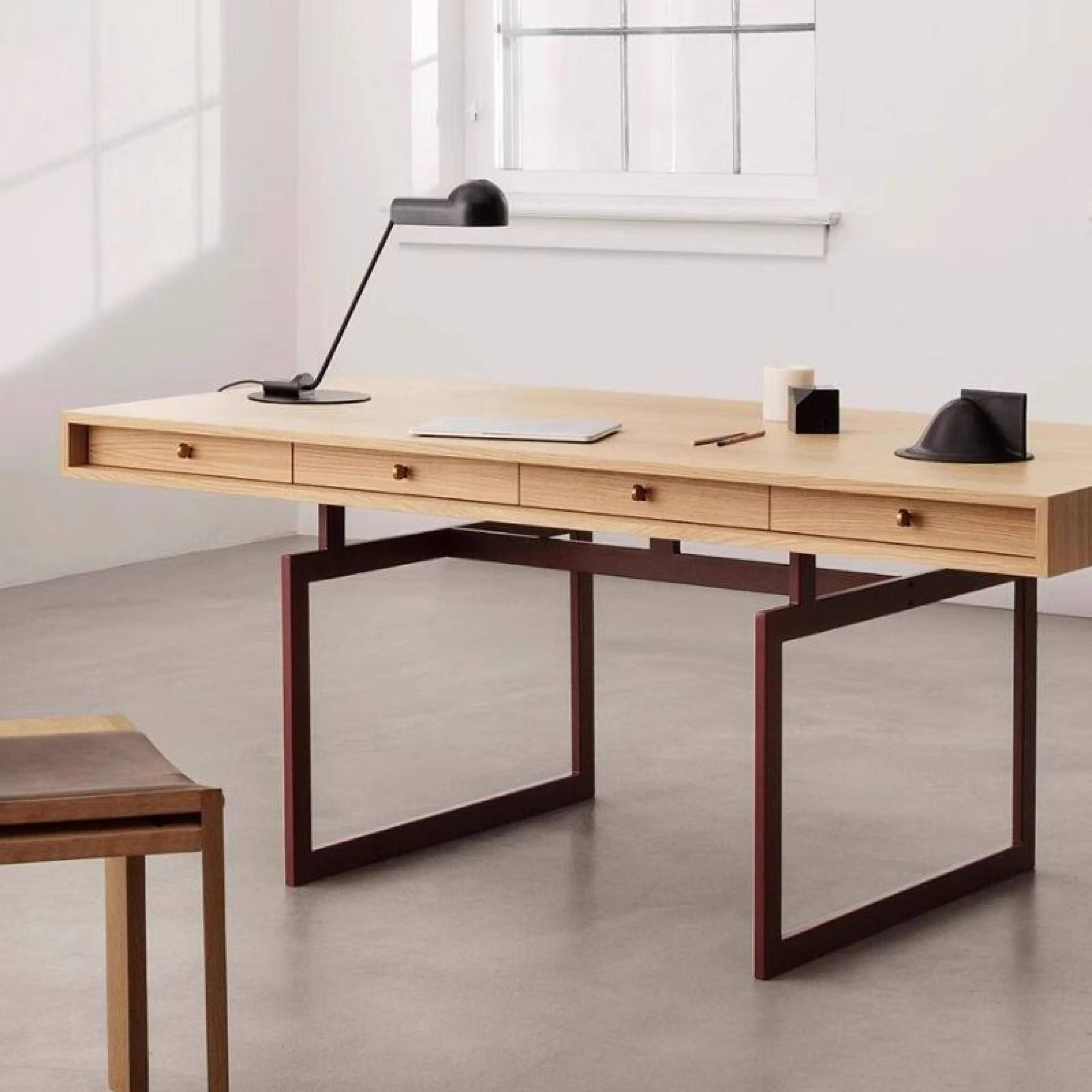 Bunise D021 Minimalist Work Desk Thick Carbon Steel Legs Strong and Won'T Wobble Designed to Be Placed Close to the Wall in a Modern Style.