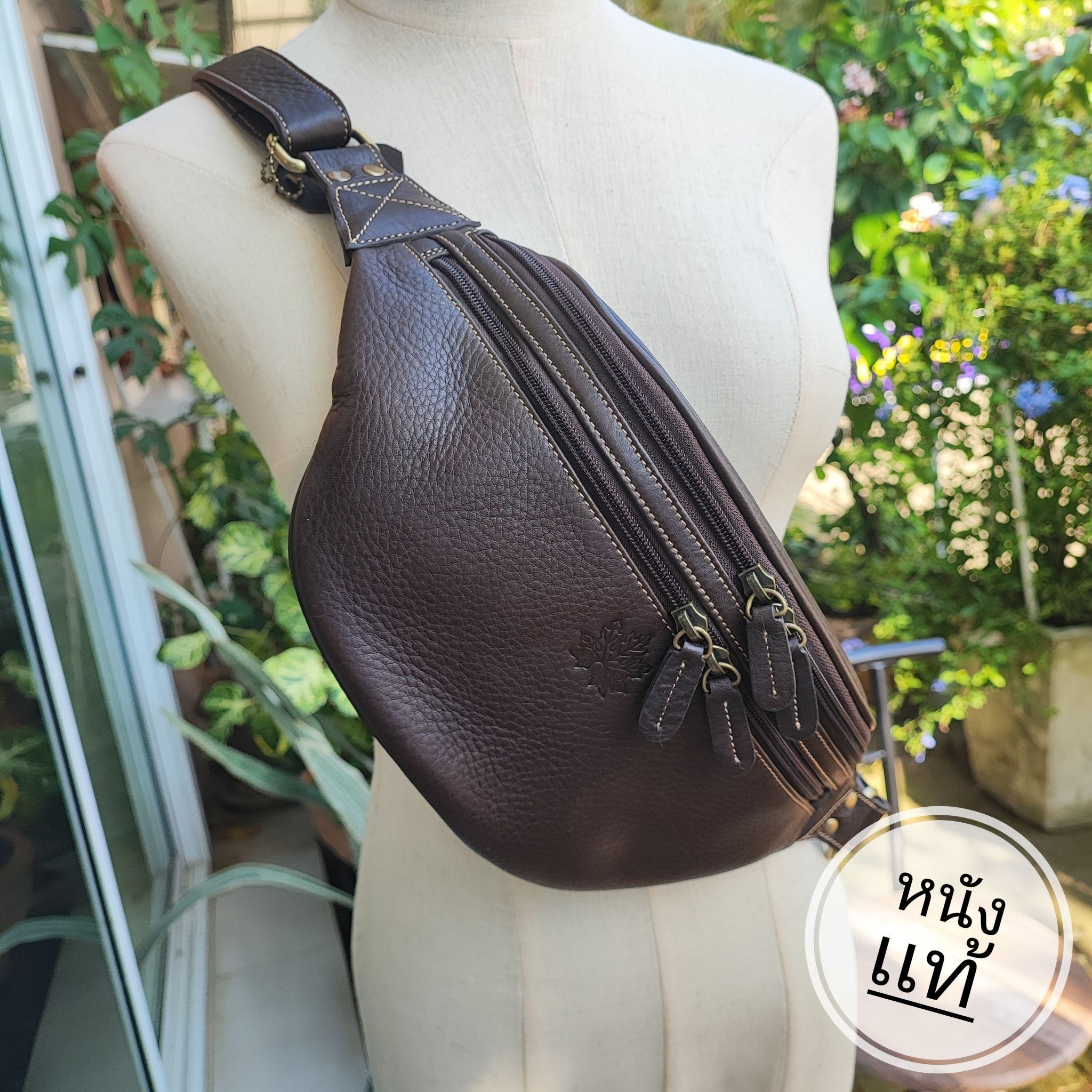 Genuine Leather, classic look, adjustable strap for any occasion. ราคา 1,990 บาท*ส่งฟรี