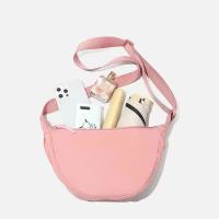 พร้อมส่ง  กระเป๋า สไตล์ยูนิโคล Uniqlo Round Mini Shoulder Bag ผ้าโพลีเอสเตอร์ ผ้าไนลอน กระเป๋าคาดอก น้ำหนักเบา