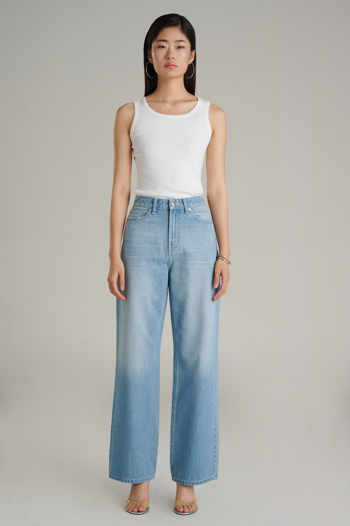 Mc jeans กางเกงยีนส์ผู้หญิง ขากว้าง ทรงไวด์เลค (Wide Leg) สียีนส์ฟอกอ่อน MFWZ215 ราคา 1,796 บาท*ส่งฟรี