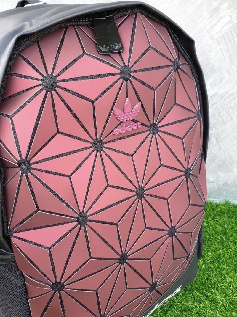 Adidas Originals 3D Backpack กระเป๋าสะพายหลัง 3D ลุคสุดล้ำของกระเป๋าสะพายหลัง (แท้100%) ราคา 1,300 บาท*ส่งฟรี