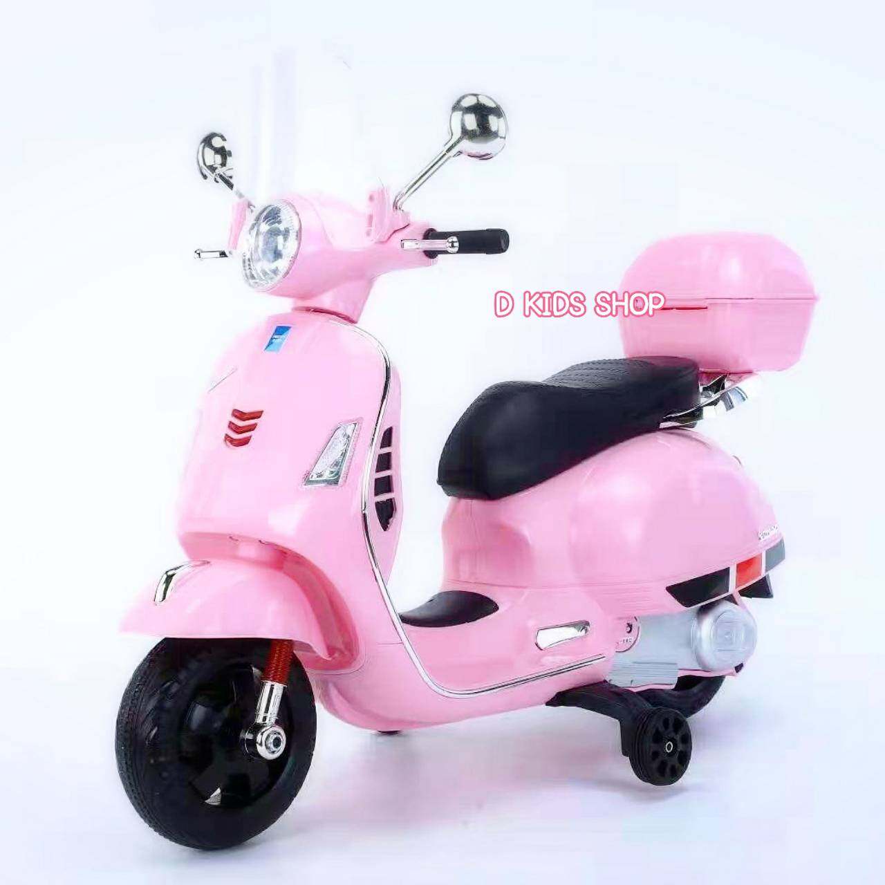 DDtoys รถมอเตอร์ไซค์เด็กทรงเวสป้า รถเด็ก รถแบตเตอรี่เด็ก รถไฟฟ้าเด็ก รถเวสป้าเด็ก เวสป้า (Vespa Battery) รุ่นใหม่ มีกล่องเก็บของและบังลมหน้า ราคา 1,480 บาท*ส่งฟรี