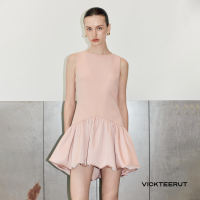VICKTEERUT (ราคาปกติ 12880-.) Re-Edition Sleeveless Dress with Ruffle-Hem เดรสแขนกุด ชายตกแต่งระบาย